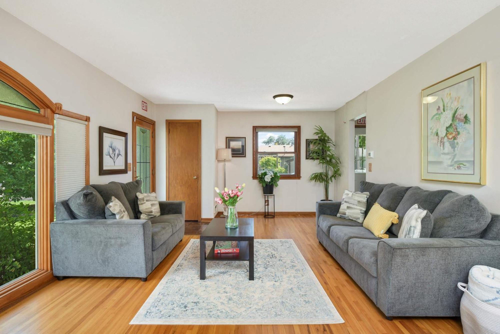 Cottage Grove Haven, Spacious 4-Bed, 3 Baths Retreat Εξωτερικό φωτογραφία